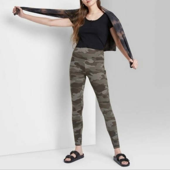 SALE🔥WILD FABLE camp high rise leggings ✨ - Picture 2 of 12